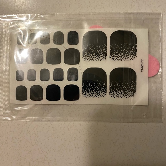 Mani Pedi Nail Polish Wrap Bundle New in Package - Picture 3 of 6